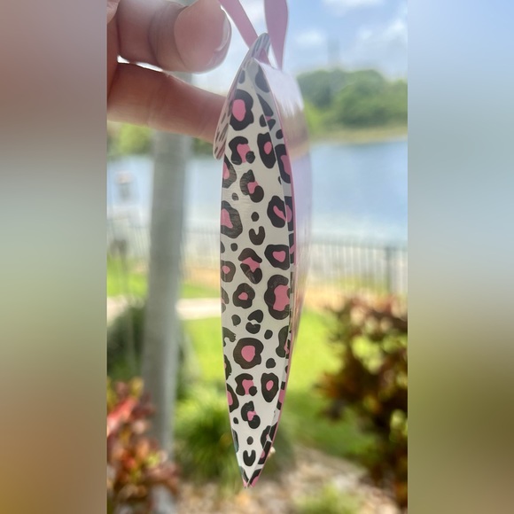 GUESS Gold-Tone Pink Crystal Butterfly 🦋 Slider Bracelet & Stud Earrings Set - Picture 10 of 12